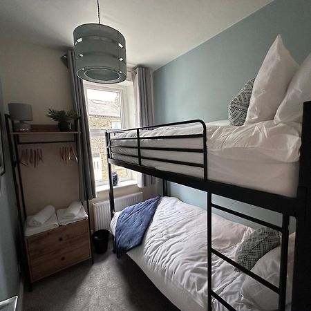 Prince St Cottage - Haworth - Sleeps 4 المظهر الخارجي الصورة